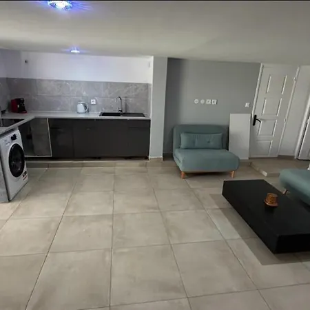 Moderne Climatise A Parking & Wifi Apartman